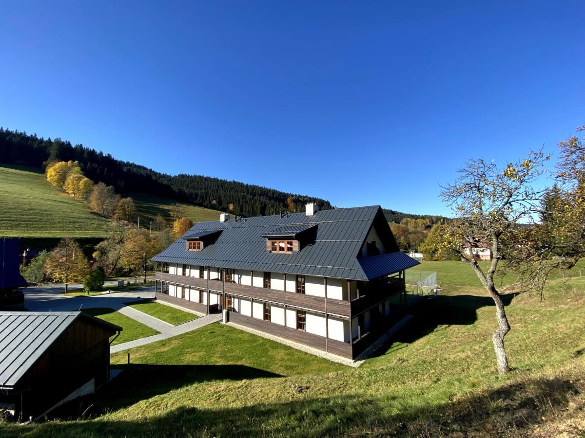Apartamento Polansky Dvur Velké Karlovice Exterior foto